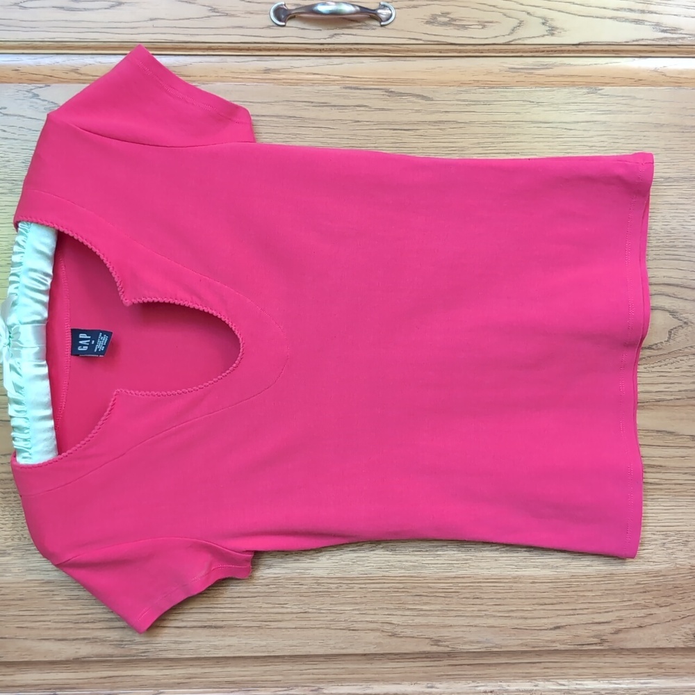 PINK. GAP T-shirt Keyhole Neckline Cap Sleeve Cotton Knit SzM EUC